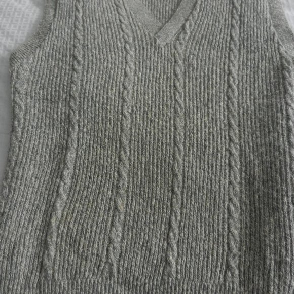 Men's Sweater Vest by Robert Bruce in a size XTL, Lt Grey, Very Good Condition - Picture 5 of 5